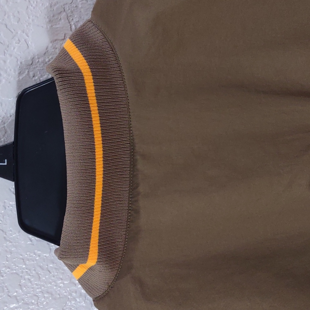 GYMSHARK JACKET. - Picture 16 of 17